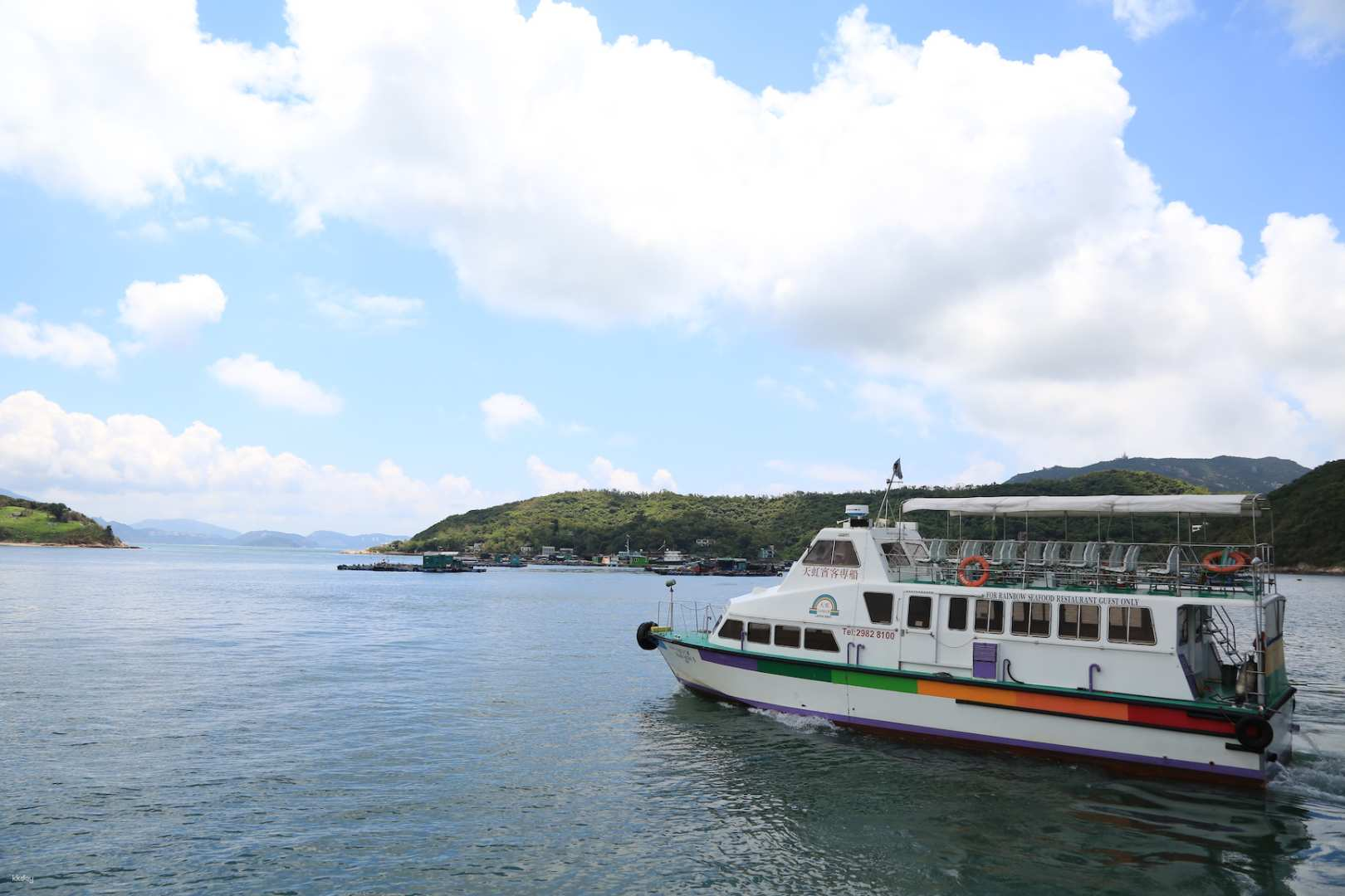[Good place to visit in Lamma Island] Lamma Island Lobster and Shrimp Signature Banquet | Tasty Seafood Half-day Tour Package ("Lamma Rainbow" Tasty Award-winning Seafood Lunch with Round-trip Ferry Ticket) - Photo 1 of 10